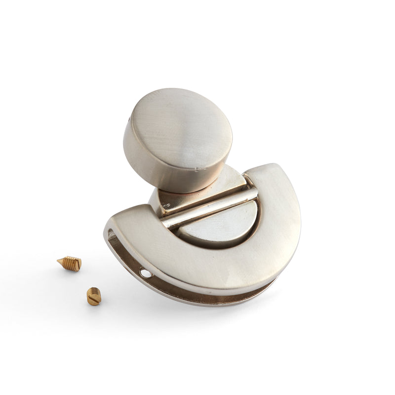 Modern O Clasp