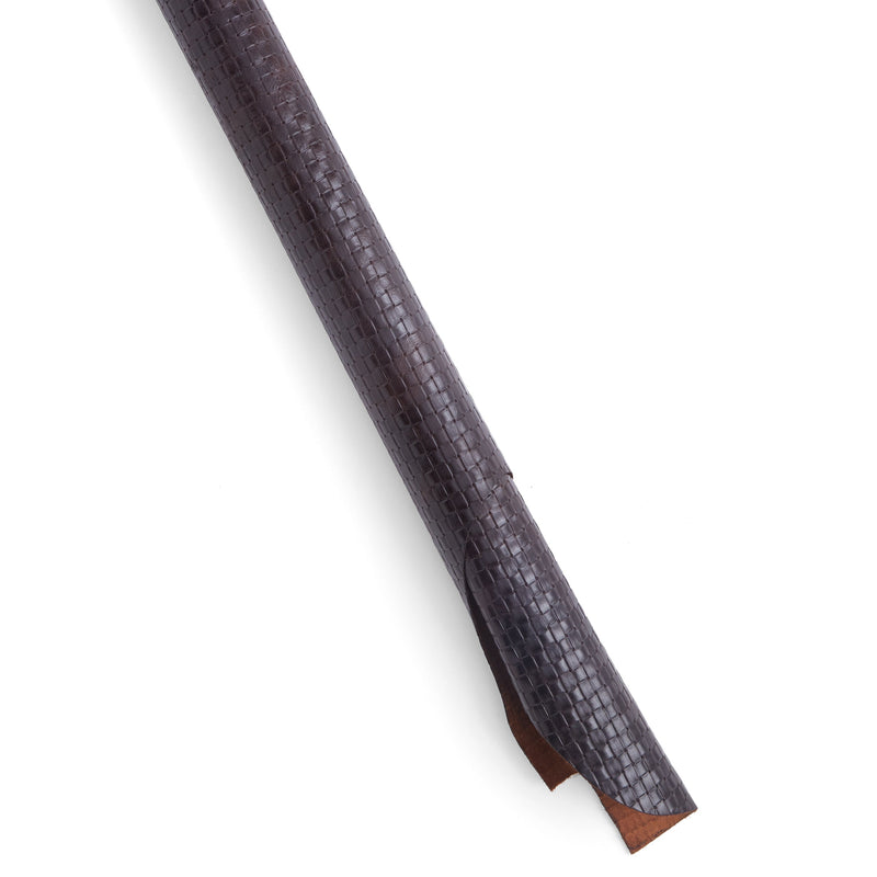Cuir de bovin au tannage végétal, épaule entière, gaufré tissé, marron