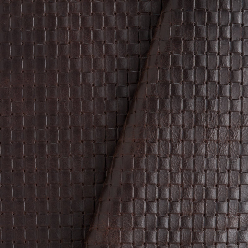 Cuir de bovin au tannage végétal, épaule entière, gaufré tissé, marron