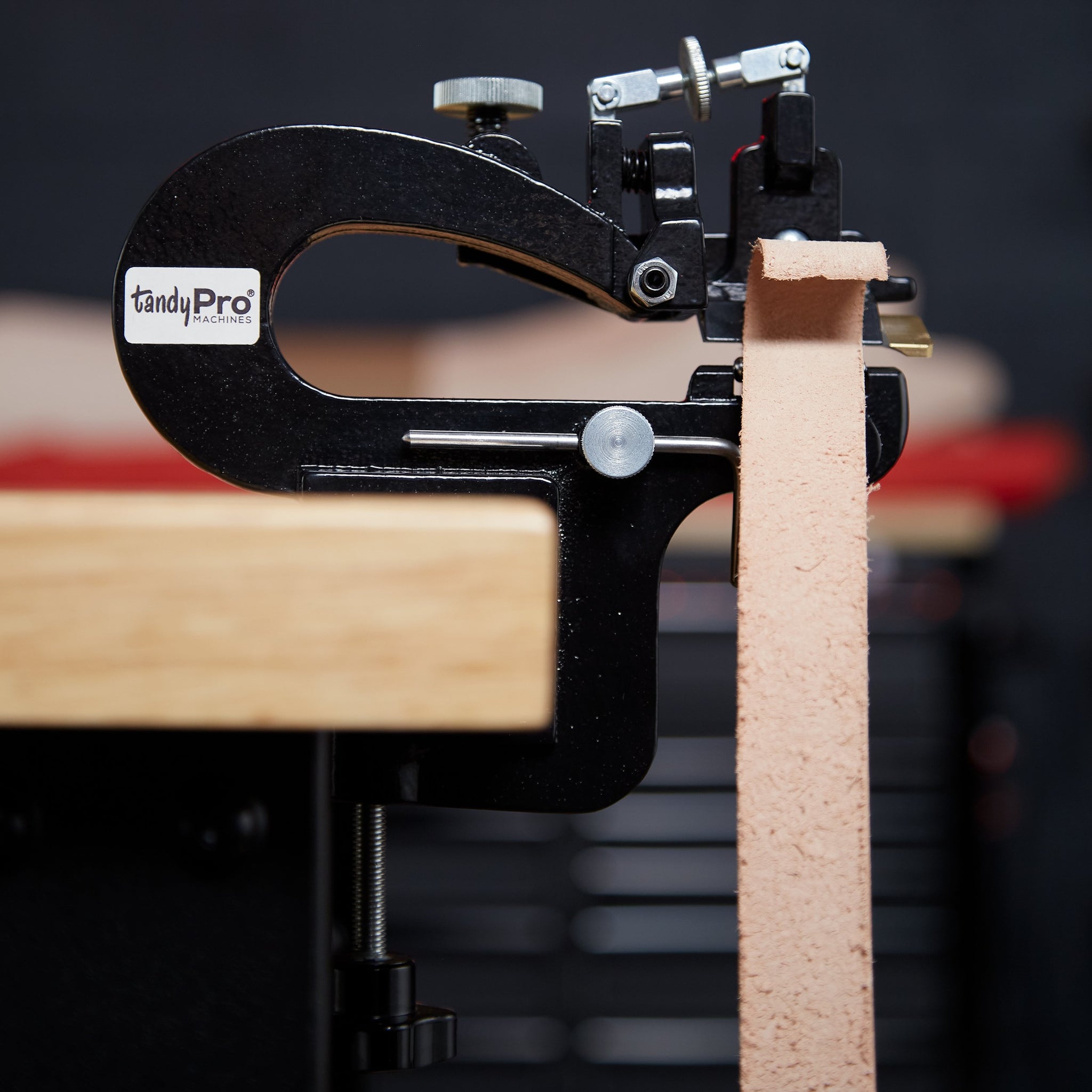 Shop Skiving Machines at Tandy — Tandy Leather Canada